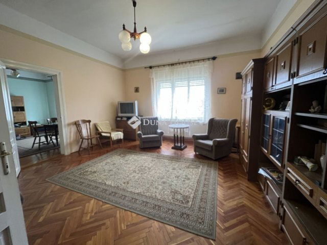 Eladó családi ház, Bakonyszentlászlón 44.9 M Ft, 3 szobás