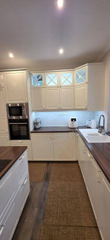 Eladó családi ház, Dunaújvárosban 229 M Ft, 4 szobás