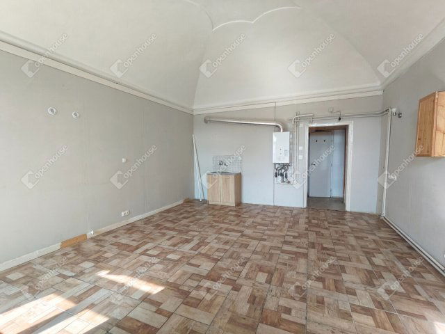 Eladó üzlethelyiség, Szombathelyen 25 M Ft, 1 szobás