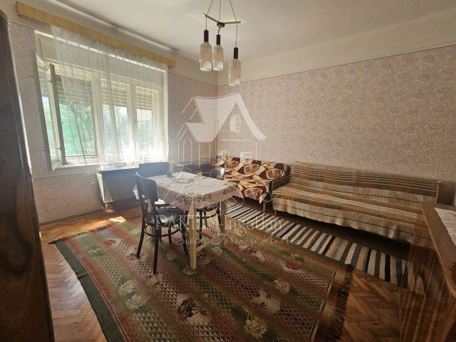 Eladó családi ház, Újszászon 12.9 M Ft, 3 szobás