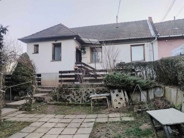 Eladó ikerház, Salgótarjánban 19.5 M Ft, 3 szobás