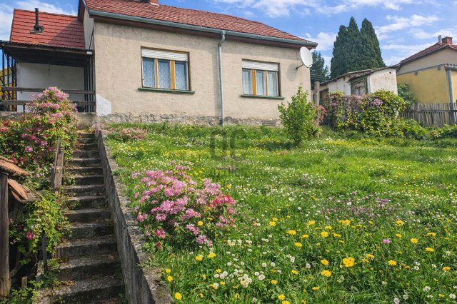 Eladó családi ház, Annavölgyben 34.5 M Ft, 3 szobás