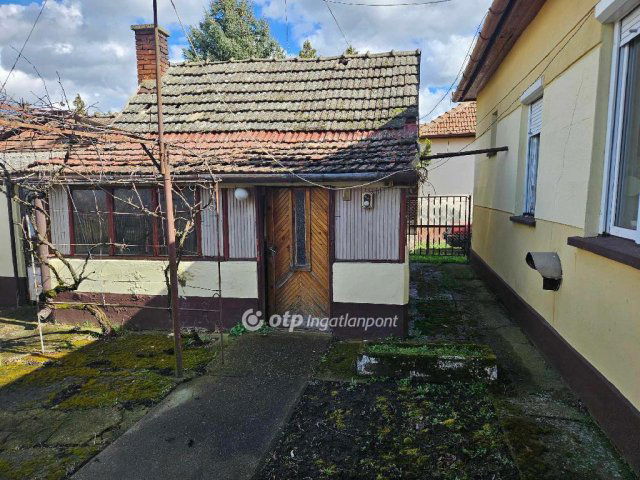Eladó családi ház, Zagyvarékason 13.99 M Ft, 2 szobás