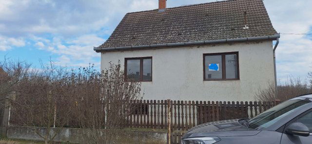 Eladó családi ház, Újlétán 25.9 M Ft, 2 szobás