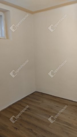 Eladó családi ház, Celldömölkön 30 M Ft, 3 szobás