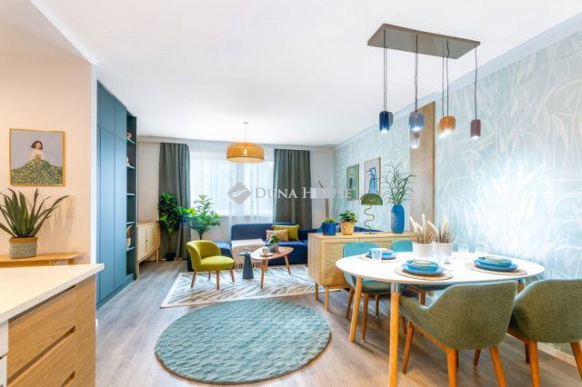 Eladó téglalakás, Balatonföldváron, Motel sétányon 137 M Ft