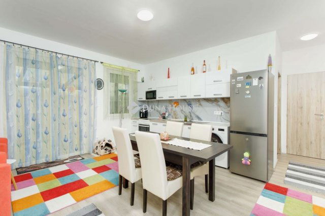 Eladó ikerház, Mosonmagyaróváron 66.99 M Ft, 2 szobás