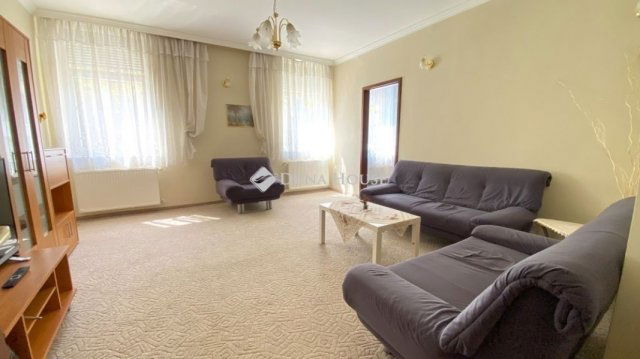 Eladó téglalakás, Székesfehérvárott 79.9 M Ft, 3 szobás