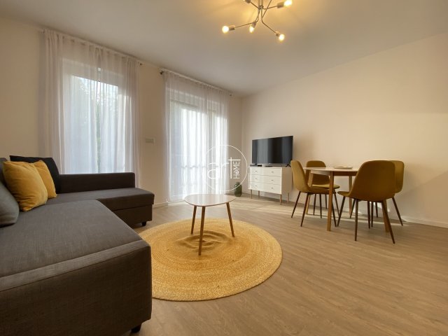Kiadó téglalakás, albérlet, Szegeden 220 E Ft / hó, 2 szobás
