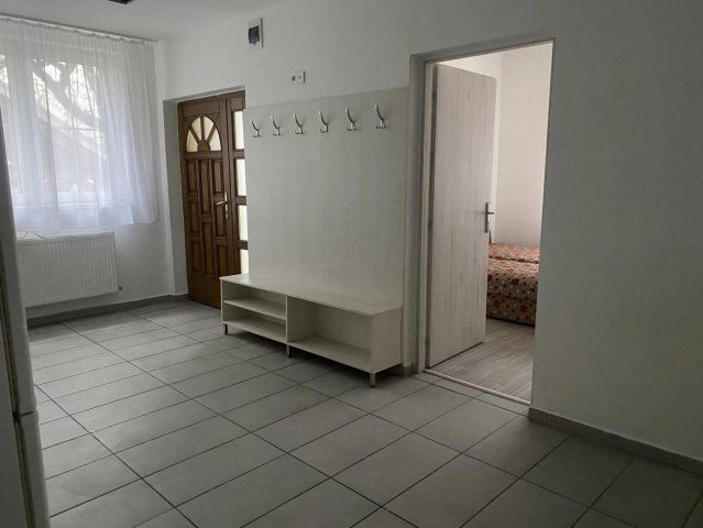 Eladó családi ház, Komáromban 75 M Ft, 5 szobás