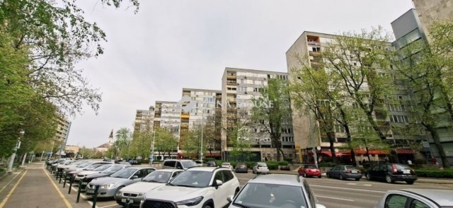 Eladó panellakás, Kecskeméten 36.8 M Ft, 2 szobás