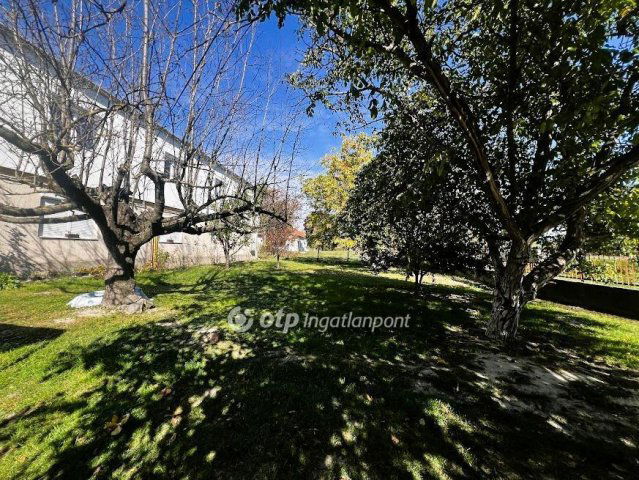 Eladó téglalakás, Dunavecsén 35.7 M Ft, 2+1 szobás