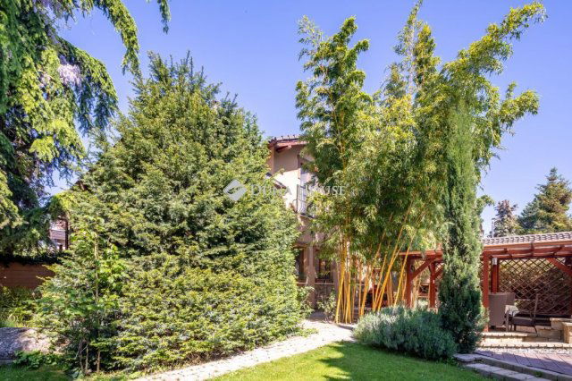 Eladó családi ház, Szigetszentmiklóson 155.9 M Ft, 5 szobás