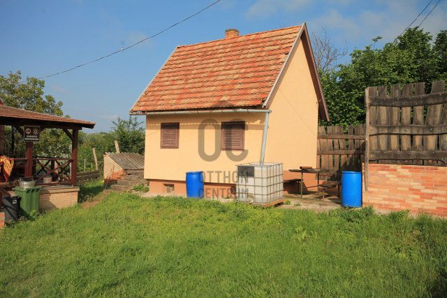 Eladó nyaraló, Tatán 15.99 M Ft, 2 szobás / költözzbe.hu