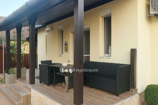 Eladó családi ház, Szigetszentmiklóson 154.9 M Ft, 3+1 szobás