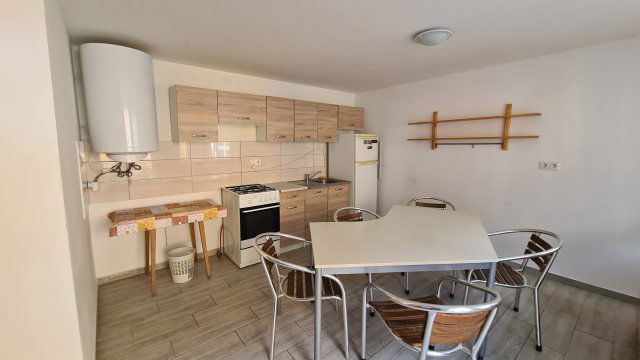 Kiadó téglalakás, albérlet, Esztergomban 230 E Ft / hó