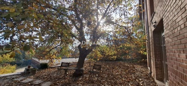 Eladó családi ház, Pécsett 119 M Ft, 4+1 szobás