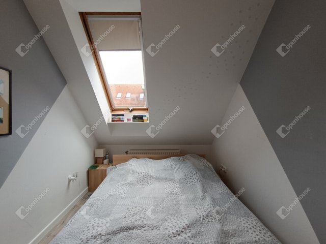 Eladó téglalakás, Sopronban 85 M Ft, 4 szobás