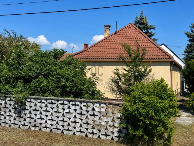 Eladó családi ház, Abdaon 59.99 M Ft, 3 szobás