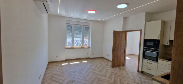 Kiadó téglalakás, albérlet, XI. kerületben, Fehérvári úton