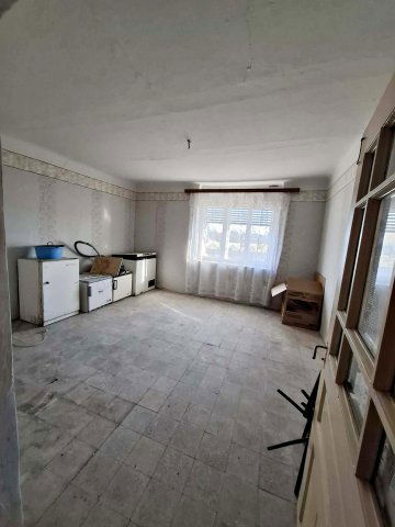 Eladó családi ház, Csomában 10.9 M Ft, 3 szobás