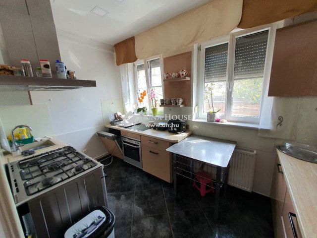 Eladó családi ház, Szombathelyen 125 M Ft, 5+1 szobás