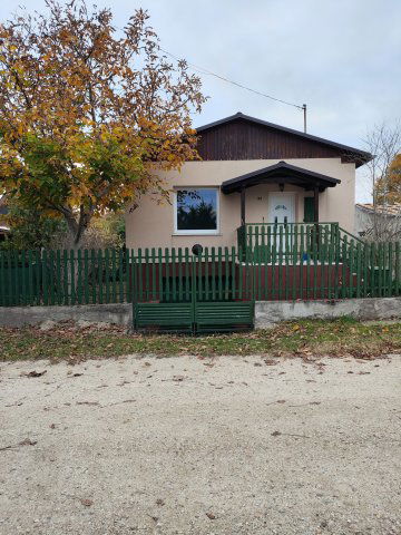 Eladó családi ház, Délegyházán 61.9 M Ft, 3 szobás