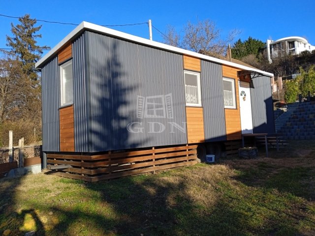 Eladó családi ház, Gödöllőn 53 M Ft, 1 szobás