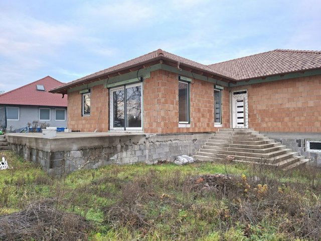 Eladó családi ház, Tordason 89 M Ft, 6 szobás