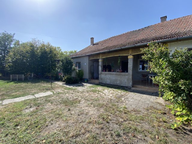 Eladó családi ház, Abonyban 28.5 M Ft, 4 szobás