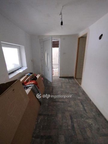 Eladó ikerház, Mohácson 15.9 M Ft, 2 szobás