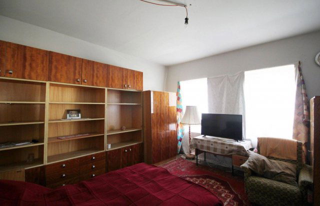 Eladó családi ház, Dombóváron 9.5 M Ft, 3 szobás
