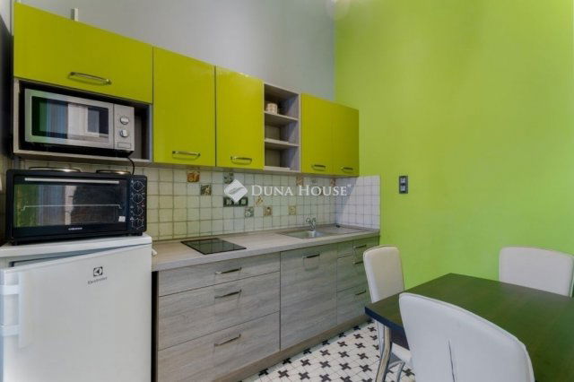 Eladó téglalakás, Budapesten, VII. kerületben 84 M Ft, 2 szobás