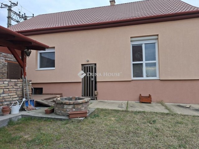 Eladó családi ház, Erdőkertesen 83 M Ft, 3 szobás