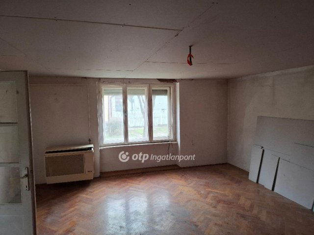 Eladó családi ház, Gyulán 28 M Ft, 3 szobás