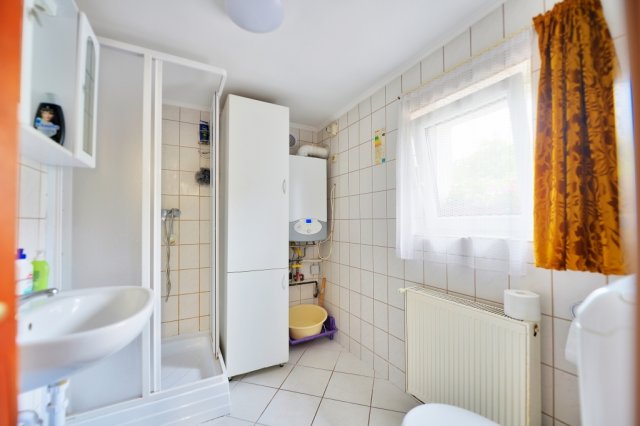 Eladó családi ház, Székesfehérvárott 172.9 M Ft, 6 szobás