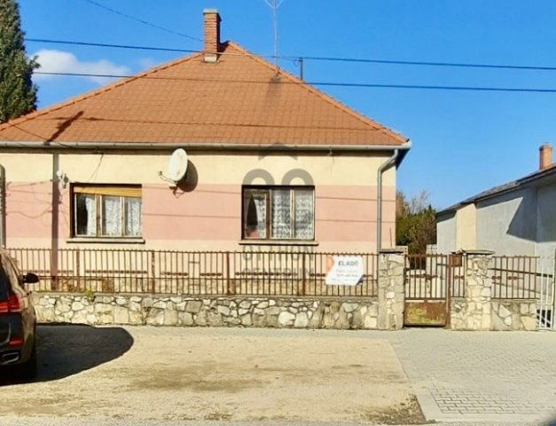 Eladó családi ház, Mosonmagyaróváron 63 M Ft, 3 szobás