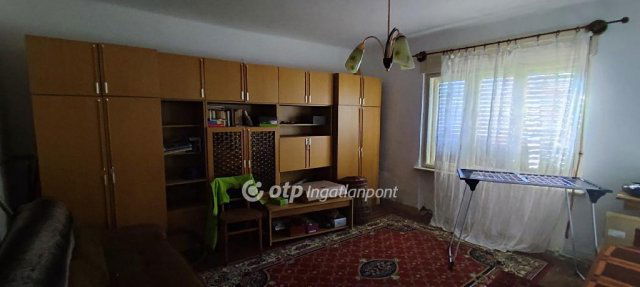 Eladó családi ház, Csöglén 13.9 M Ft, 2 szobás