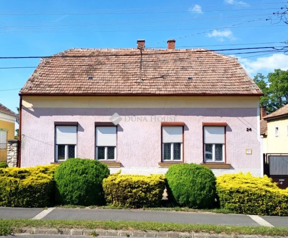 Eladó családi ház, Fertőszentmiklóson, Soproni utcában 46 M Ft