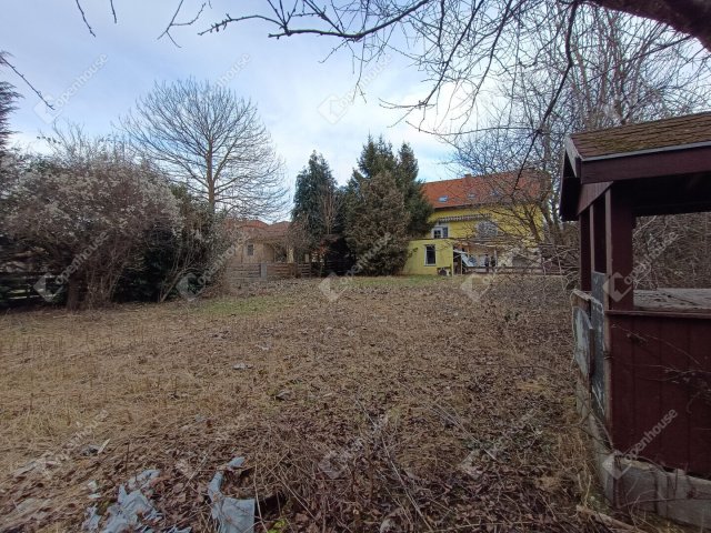 Eladó családi ház, Harkán 130 M Ft, 7 szobás