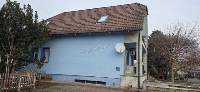 Eladó családi ház, Nagyvenyimen 118 M Ft, 4 szobás