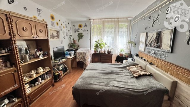 Eladó téglalakás, Kecskeméten 39 M Ft, 2 szobás