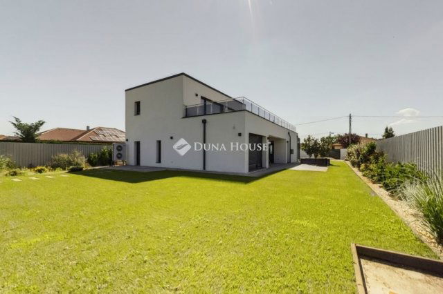 Eladó családi ház, Dabason 199 M Ft, 4 szobás