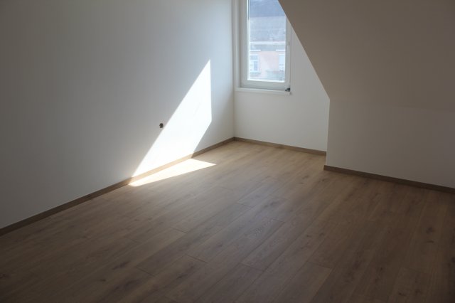 Eladó téglalakás, Kapuváron 76 M Ft, 2 szobás