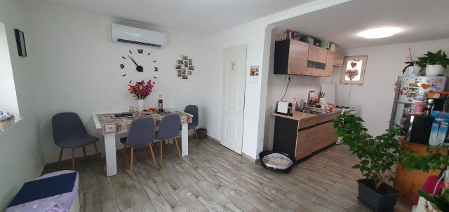 Eladó családi ház, Devecseren 27.4 M Ft, 3 szobás