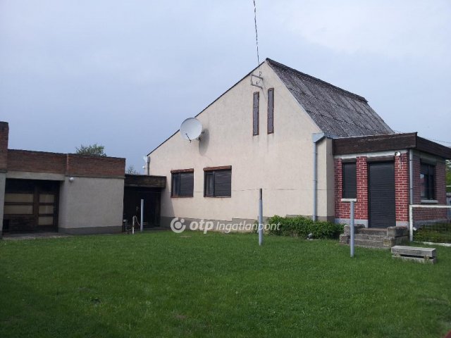 Eladó családi ház, Tiszavasváriban 26.4 M Ft, 2+1 szobás