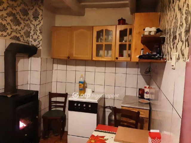 Eladó családi ház, Gyöngyöstarjánon 14 M Ft, 2+1 szobás