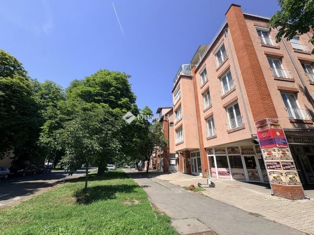 Eladó téglalakás, Keszthelyen 47.9 M Ft, 2 szobás