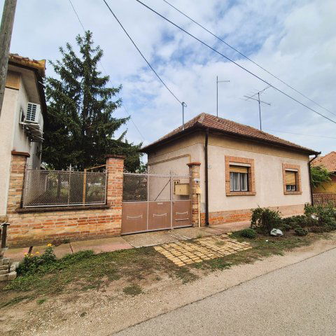 Eladó családi ház, Nagykőrösön, Dankó Pista utcában 49 M Ft