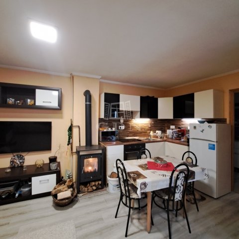 Eladó nyaraló, Csopakon 70 M Ft, 2+3 szobás